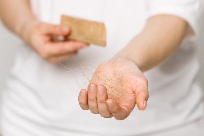 Phasenweise Haarausfall – Was sind die Auslöser?