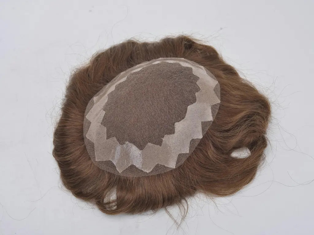 Le complément capillaire est l'autre option abordé pour les personnes atteinte de calvitie