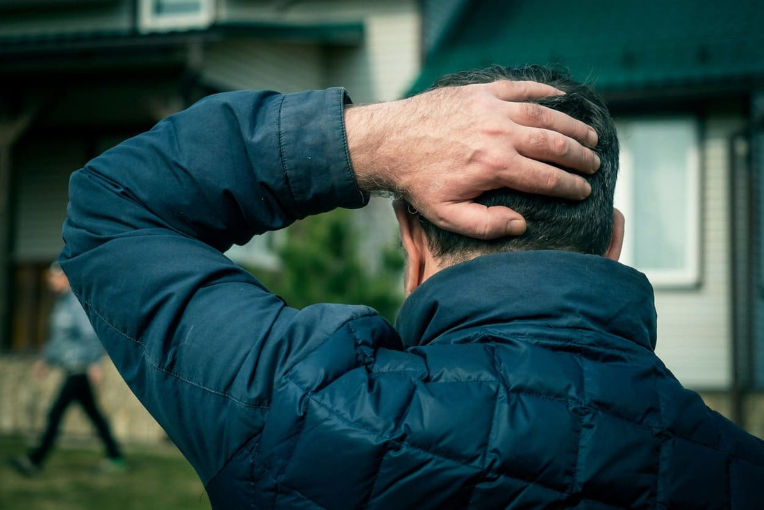Haarausfall im Nackenbereich: Außergewöhnliche Form des Haarverlusts mit auffälligen Symptomen