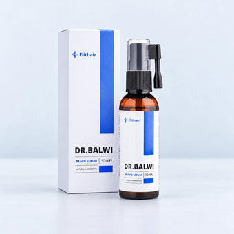 Eine Flasche Dr. Balwi Bartserum mit Sprühkopf neben der dazu passenden weiß-blauen Verpackung.