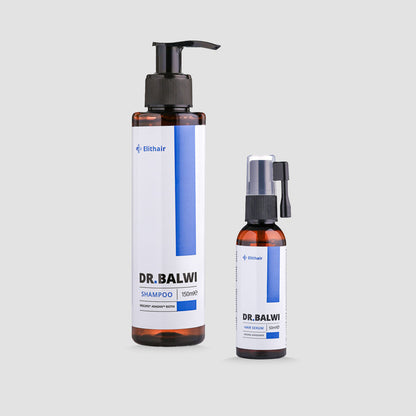 Auf grauem Grund stehen zwei braune Flaschen aus dem Shampoo & Spray Set des Dr. Balwi Shops: die größere mit Pumpe, die kleinere mit Sprühkopf - perfekt für die Haarpflege und Haartransplantation Nachsorge.